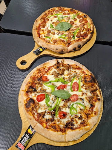 Photo de Ozalis Resto - Kebab au feu de bois, Pain & frite fait maison - Naan, Pizzas, Tacos, Burgers - Rouen